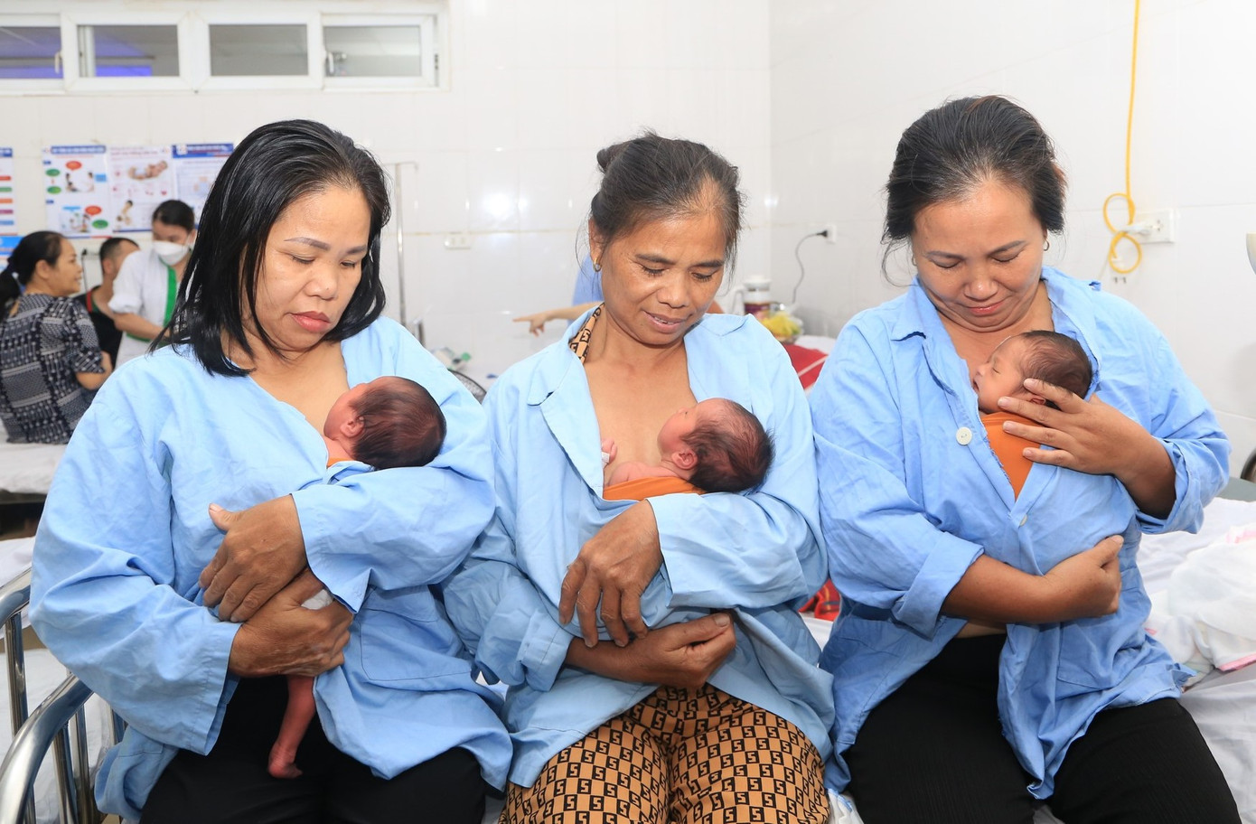 Niềm vui hân hoan của các gia đình.