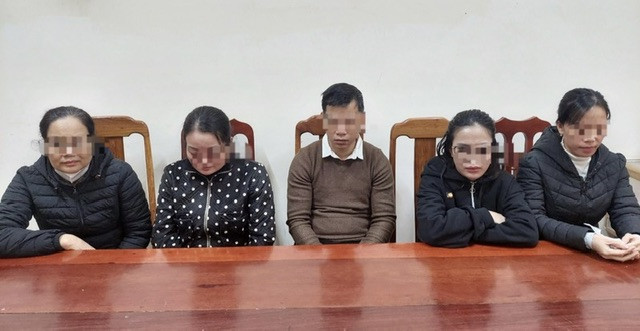 5 đối tượng tại cơ quan công an