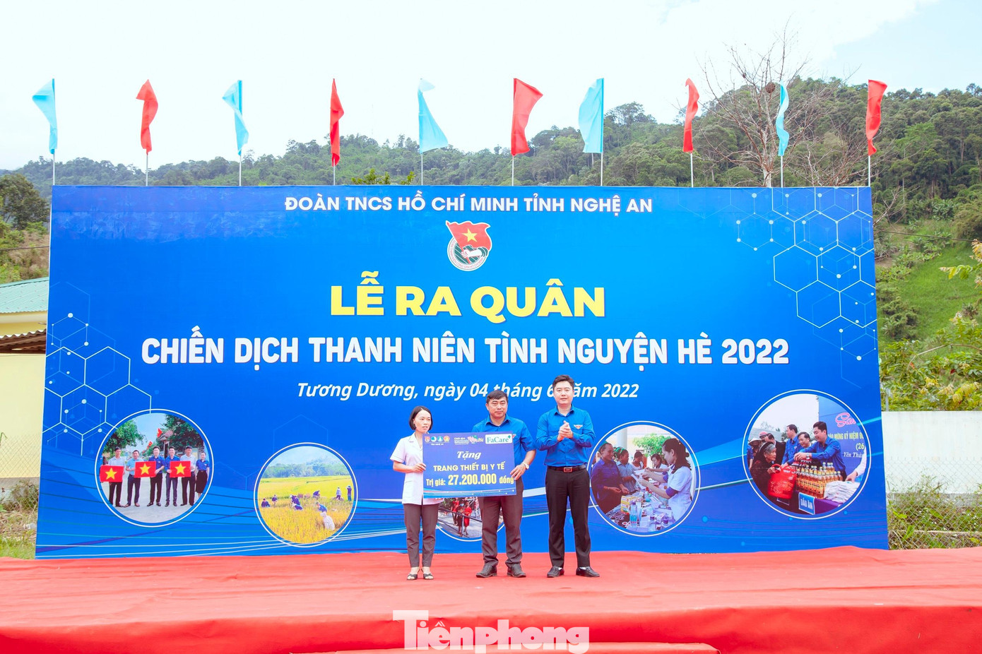 Tặng bộ dụng cụ y tế trị gần 30 triệu đồng cho Tổ y tế Tổng đội Thanh niên xung phong 9