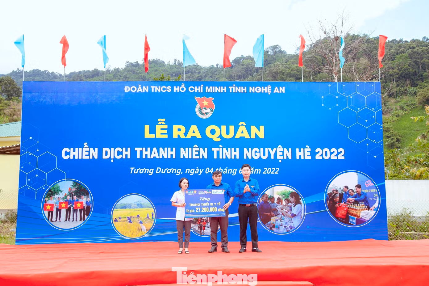 Tặng bộ dụng cụ y tế trị gần 30 triệu đồng cho Tổ y tế Tổng đội Thanh niên xung phong 9