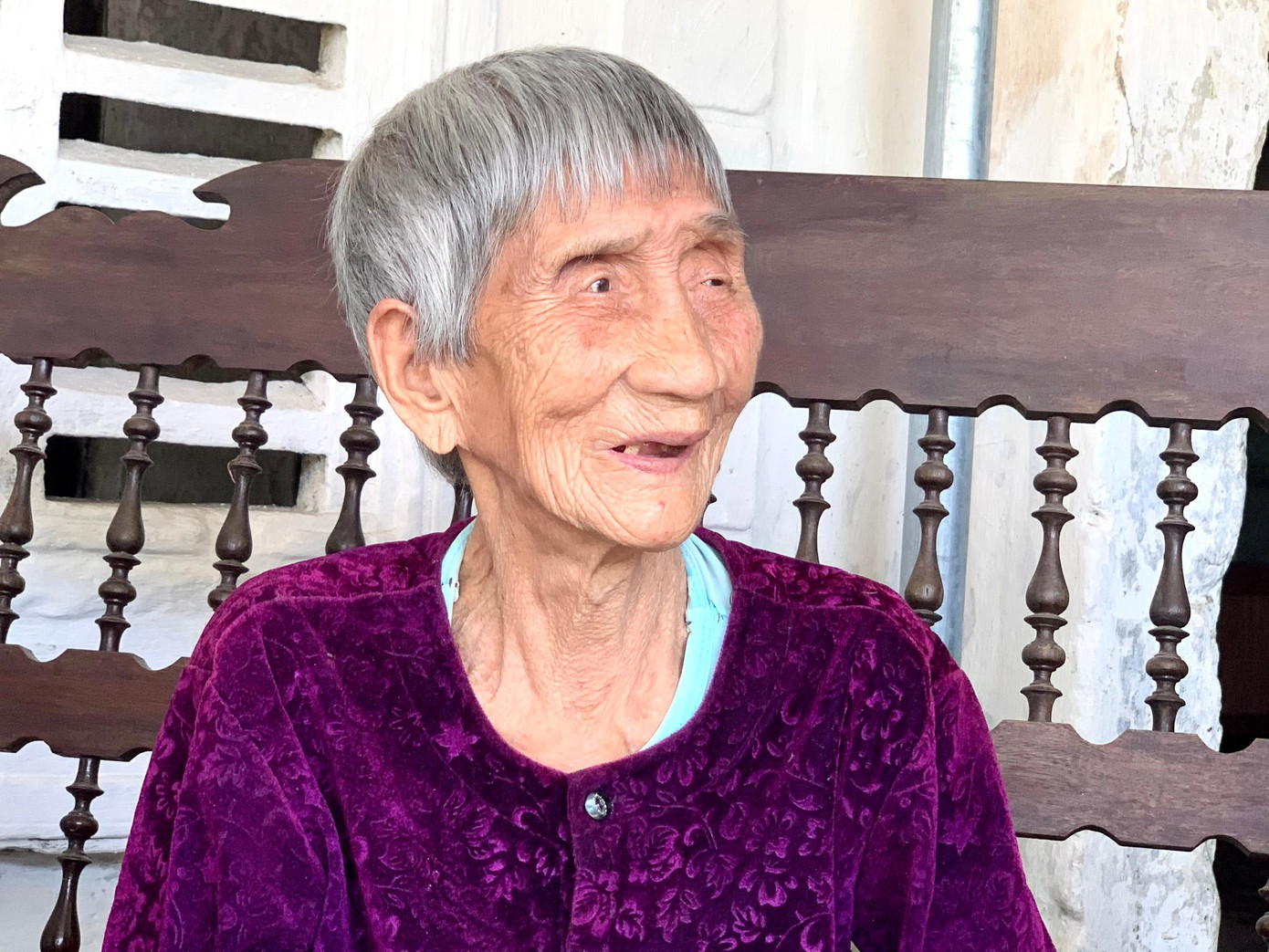 Ở tuổi 97, cụ Phan Thị Chinh, người chị cả trong gia đình vẫn còn rất minh mẫn, sức khoẻ tốt.