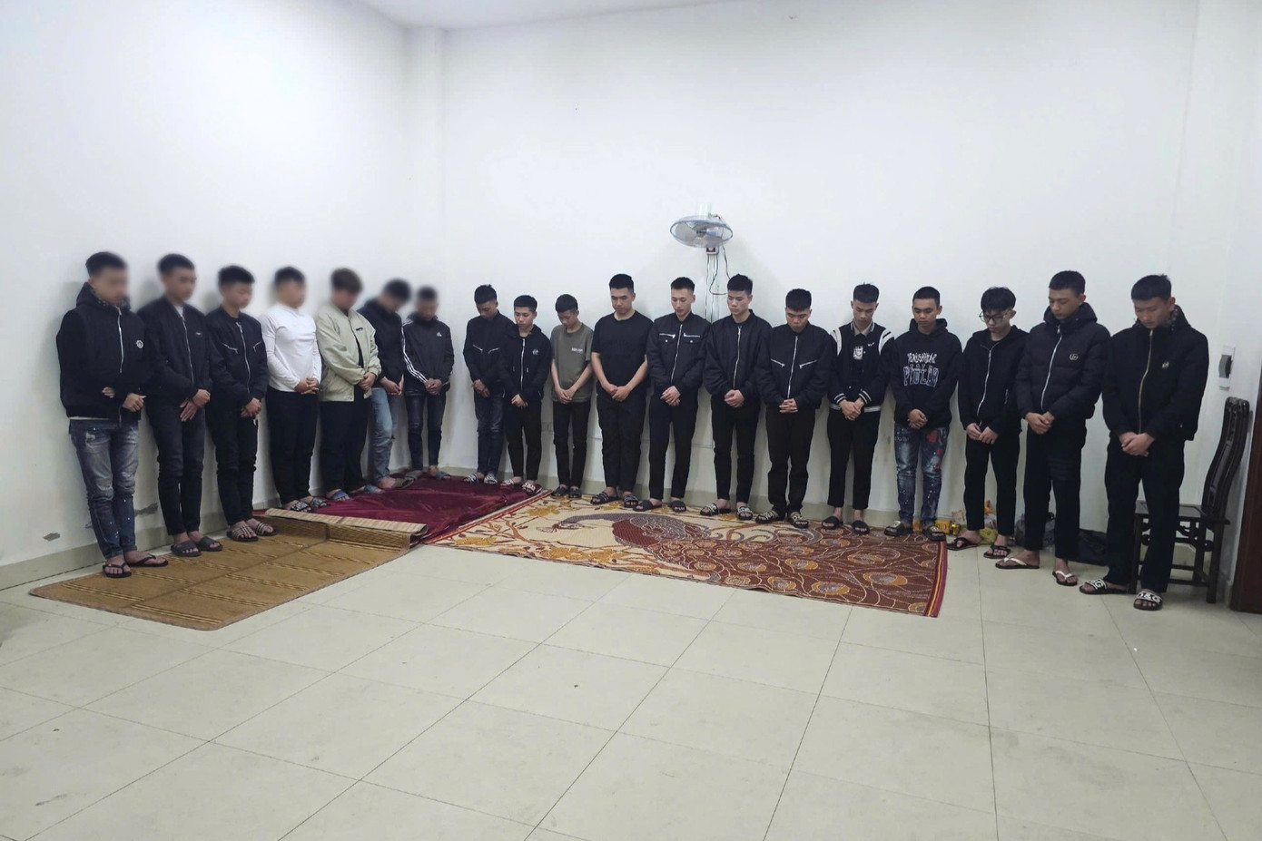 Các đối tượng tại cơ quan công an