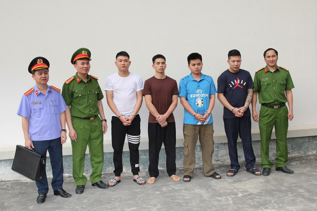 Các đối tượng bị bắt giữ Các đối tượng bị bắt giữ