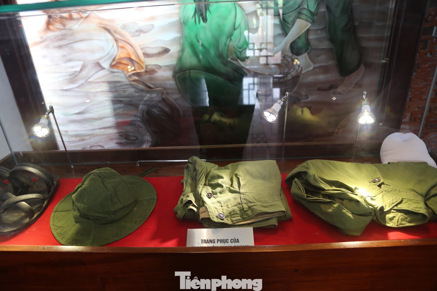 Tại Bảo tàng Khu di tích Quốc gia Truông Bồn hiện đang lưu giữ và trưng bày hàng trăm hiện vật gắn với cuộc sống và chiến đấu của nhân dân và các lực lượng làm nhiệm vụ tại ‘tọa độ lửa’ Truông Bồn những năm đánh Mỹ, trong đó lực lượng Thanh niên xung phong (TNXP) là chủ lực.