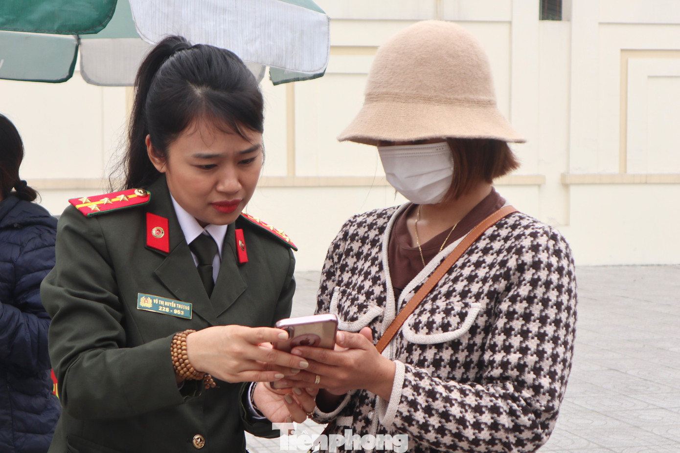 Việc đăng ký cấp, đổi hộ chiếu online giúp người dân tiết kiệm thời gian, chi phí đi lại, thủ tục nhanh chóng, tiện lợi.