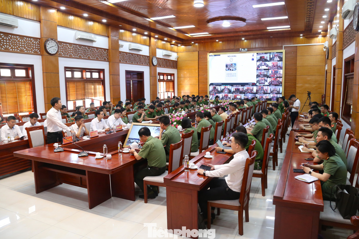 Quang cảnh Hội nghị Quang cảnh Hội nghị