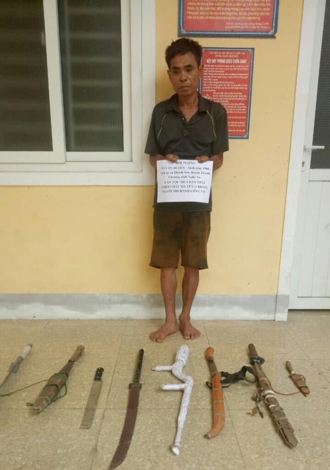 Vi Văn Duyên cùng tang vật