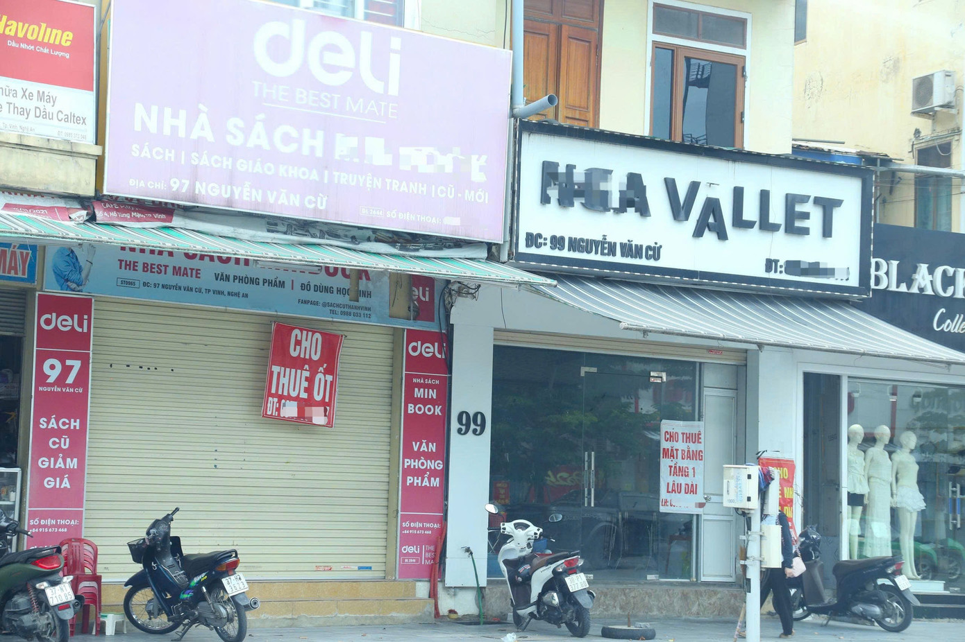 Tuyến đường Nguyễn Văn Cừ (phường Trường Vinh) là phố kinh doanh sầm uất, tuy nhiên đây cũng là tuyến đường có nhiều cửa hàng đóng cửa nhất hiện nay. Giá thuê mặt bằng kinh doanh ở đây dao động từ 10 - 50 triệu đồng/tháng, tùy vào vị trí và diện tích. Đây là mức giá mà người thuê rất khó tiếp cận trong thời buổi kinh doanh khó khăn hiện nay.