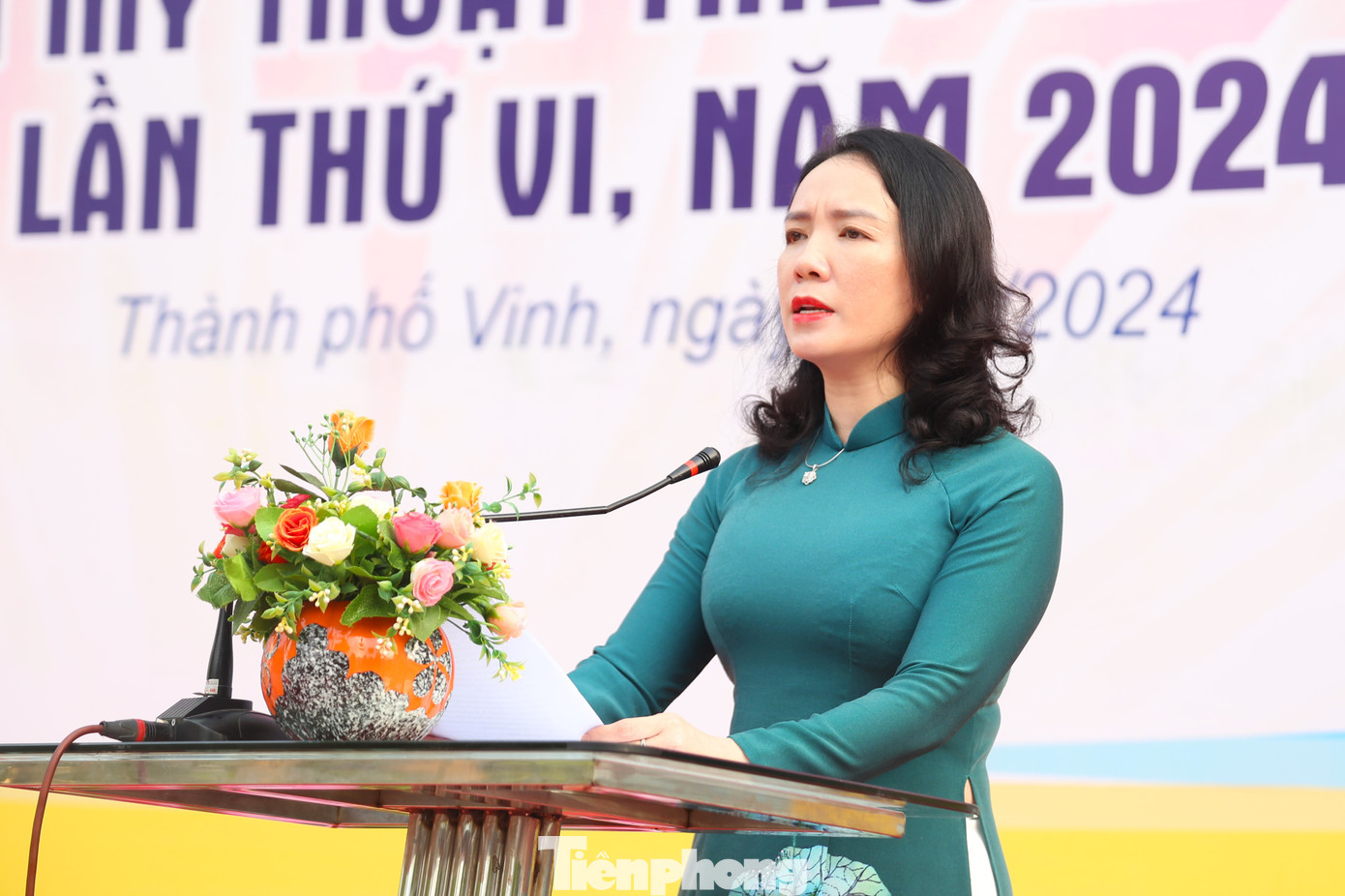 Bà Trần Thị Mỹ Hạnh - Giám đốc Sở Văn hóa và Thể thao tỉnh Nghệ An phát biểu khai mạc.