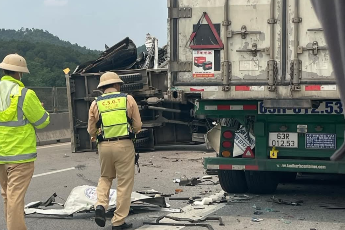 Lực lượng chức năng có mặt tại hiện trường