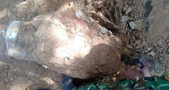 Quả bom xuyên phá được người dân phát hiện ở xã Hùng Thành