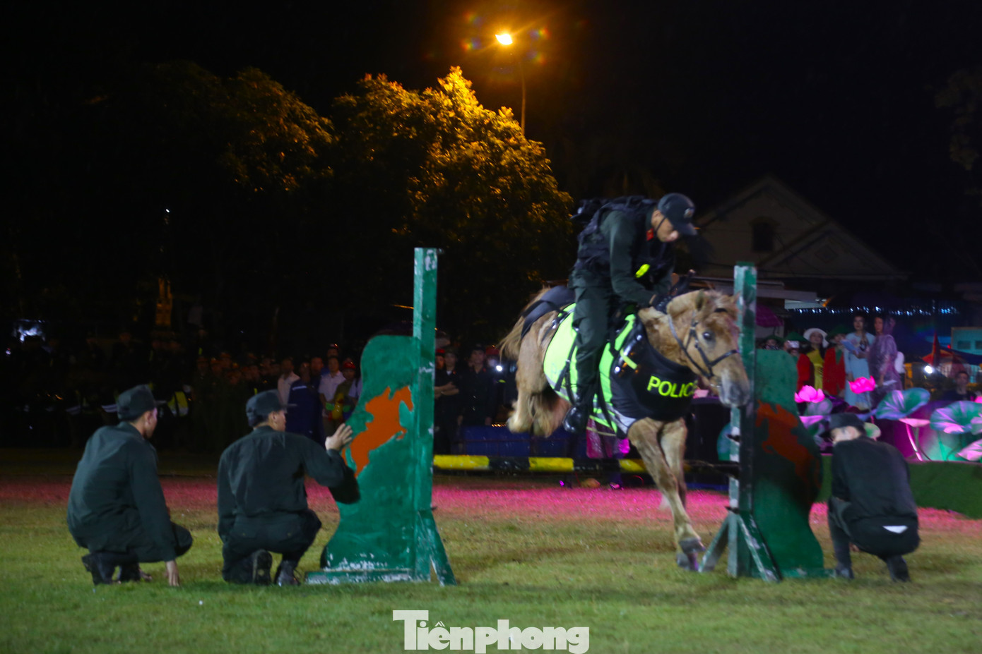 Kỹ thuật điều khiển ngựa vượt qua các vật cản