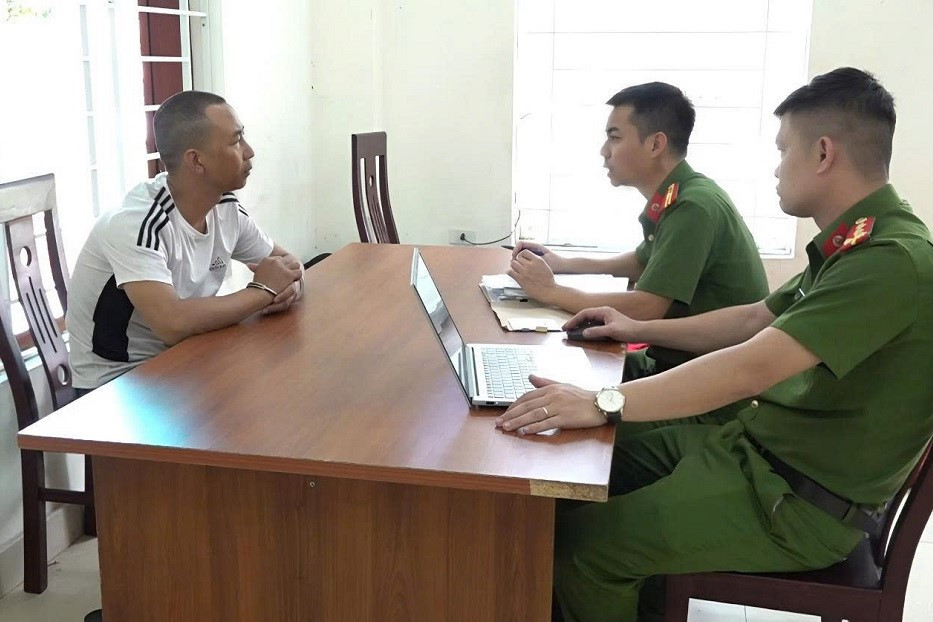 Vũ Anh Tuấn tại cơ quan Công an Vũ Anh Tuấn tại cơ quan Công an