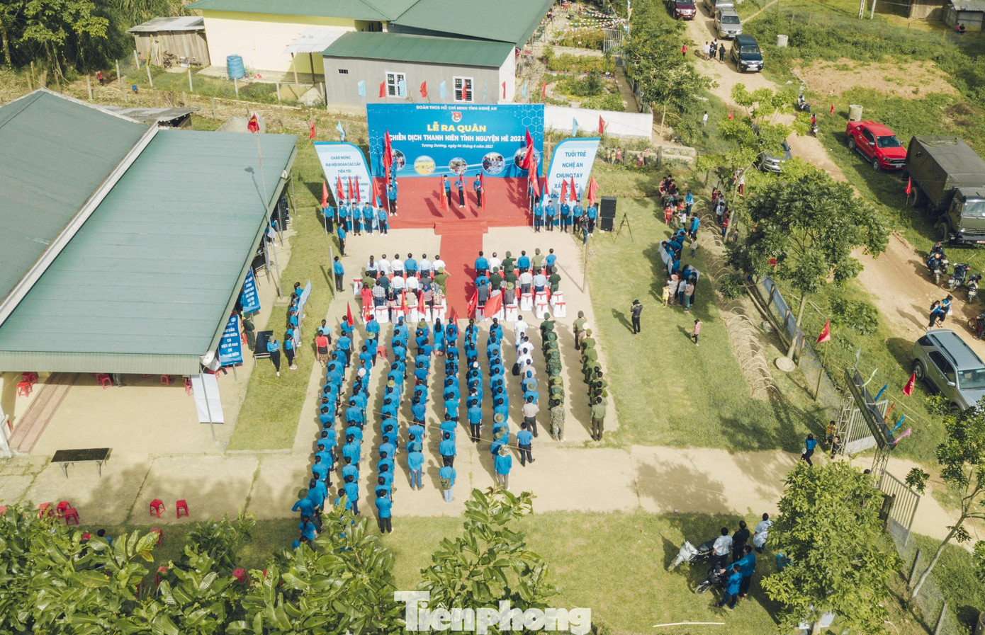 Chiến dịch “Thanh niên tình nguyện hè” là hoạt động trọng tâm trong chương trình công tác hàng năm của các cấp bộ Đoàn, Hội. Năm nay, Chiến dịch Thanh niên tình nguyện hè càng ý nghĩa hơn khi tuổi trẻ toàn tỉnh Nghệ An đang ra sức thi đua lập thành tích chào mừng Đại hội Đoàn các cấp tiến tới Đại hội đại biểu Đoàn Thanh niên Cộng sản Hồ Chí Minh tỉnh Nghệ An lần thứ XVIII, Đại hội Đoàn toàn quốc lần thứ XII, nhiệm kỳ 2022 - 2027. (Ảnh: TH)