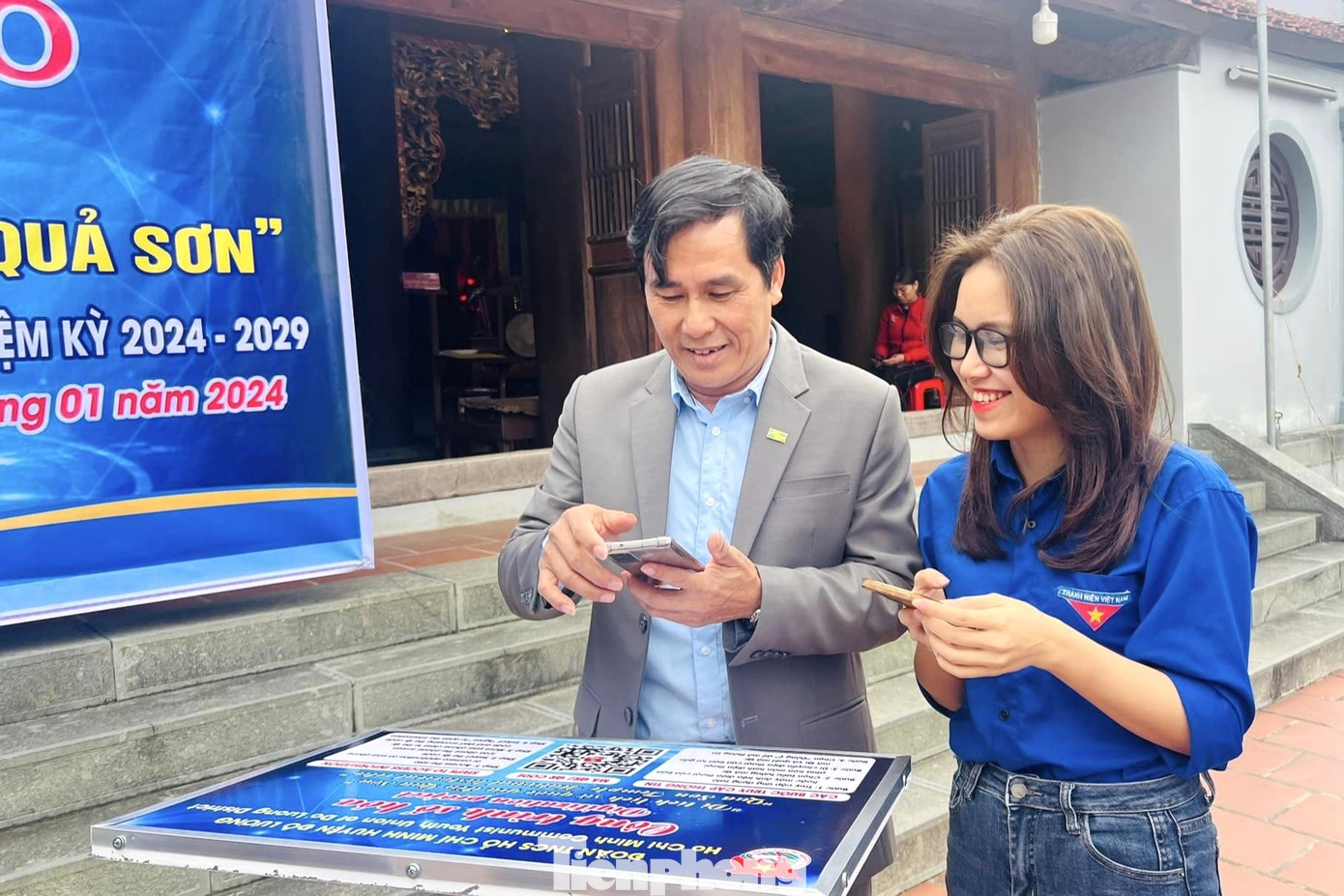 Quét mã QR sẽ biết được toàn bộ thông tin lịch sử về đền Quả Sơn.