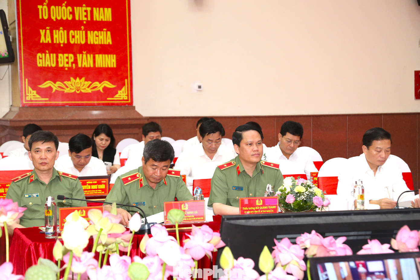 Các đại biểu tham dự hội thảo