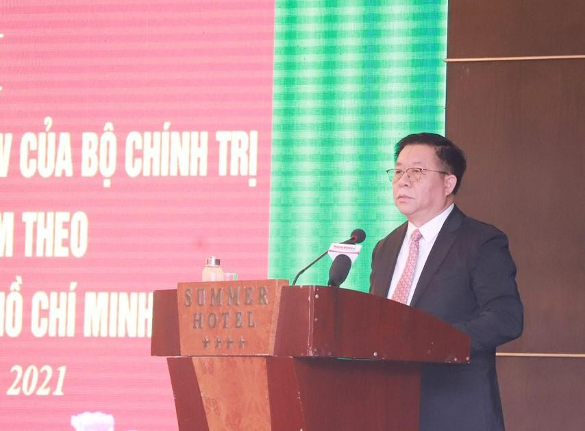 Ông Nguyễn Trọng Nghĩa - Trưởng Ban Tuyên giáo Trung ương phát biểu chỉ đạo Hội nghị