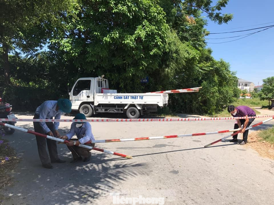 Hiện, phường Vinh Tân có 3 ca nhiễm COVID-19. Có ca chưa rõ nguồn lây, tiếp xúc rất nhiều người.