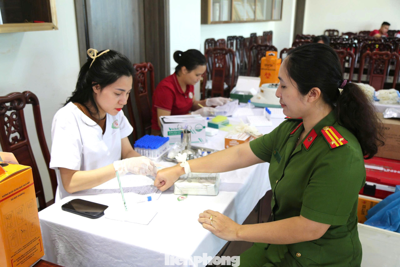 Đây là hoạt động thường niên có ý nghĩa nhân văn, được Phòng Cảnh sát Quản lý hành chính về trật tự xã hội Công an Nghệ An tổ chức để kịp thời bổ sung vào ngân hàng máu, nhằm khắc phục tình trạng khan hiếm máu tại các bệnh viện hiện nay.