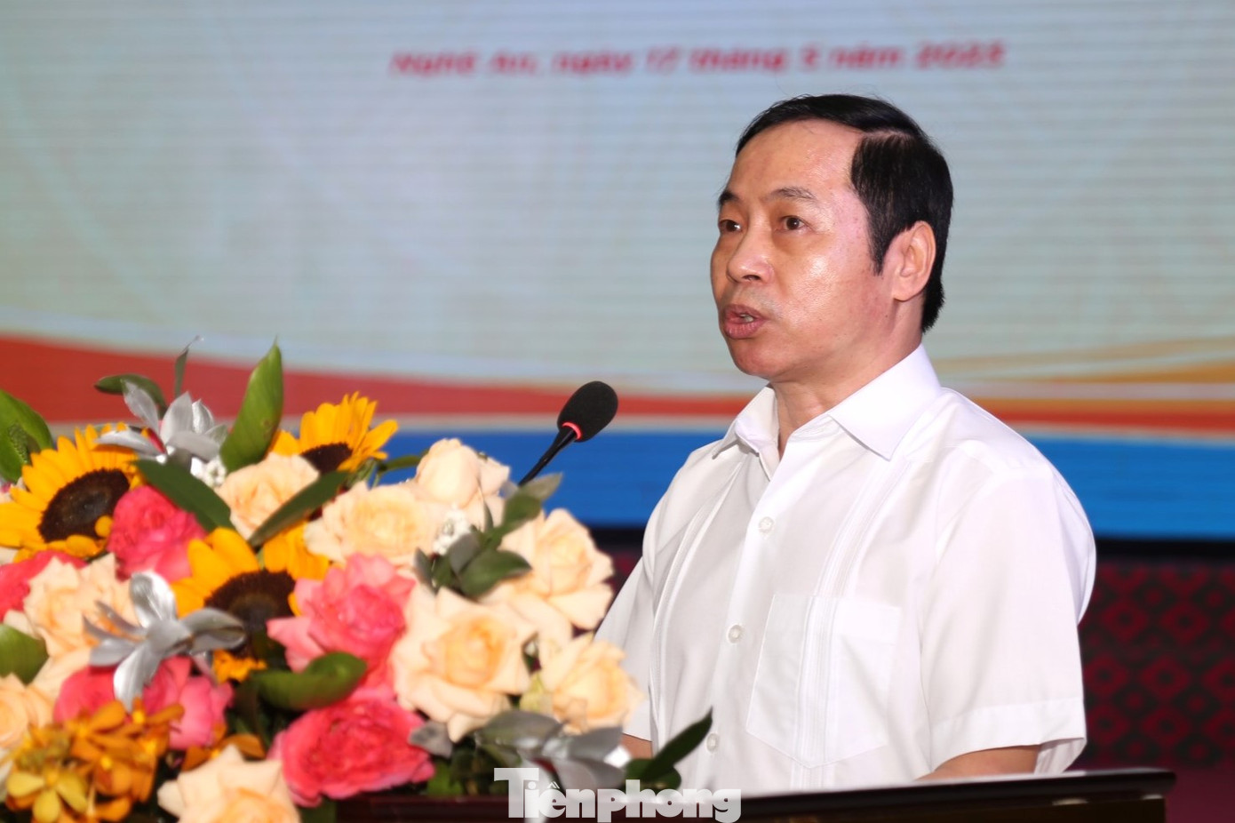 Tại diễn đàn, các đại biểu đã đưa ra nhiều mô hình, cách làm hay về nâng cao công tác phát triển đảng trong học sinh.