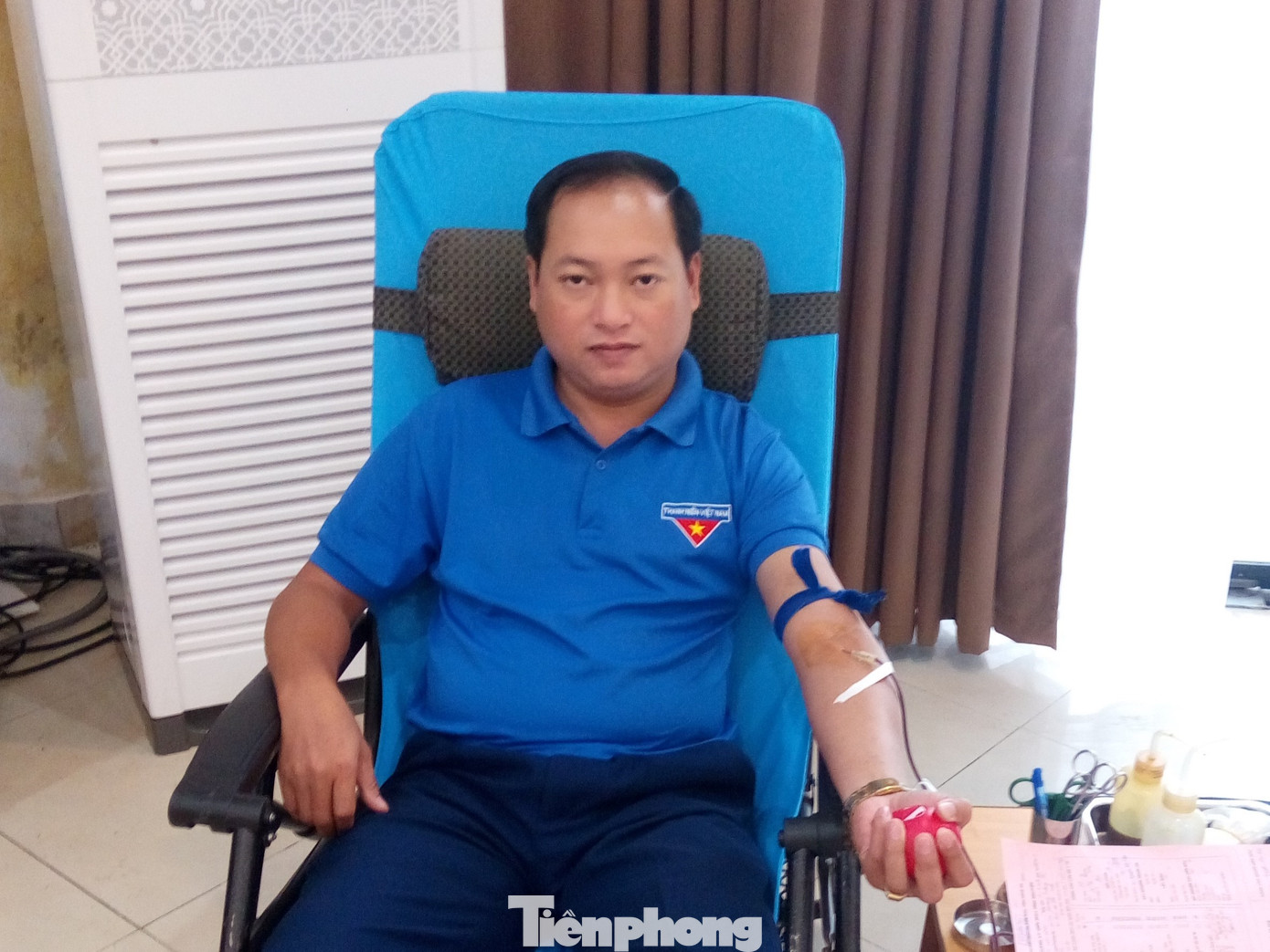 Anh Bình trong một lần tham gia hiến máu tình nguyện