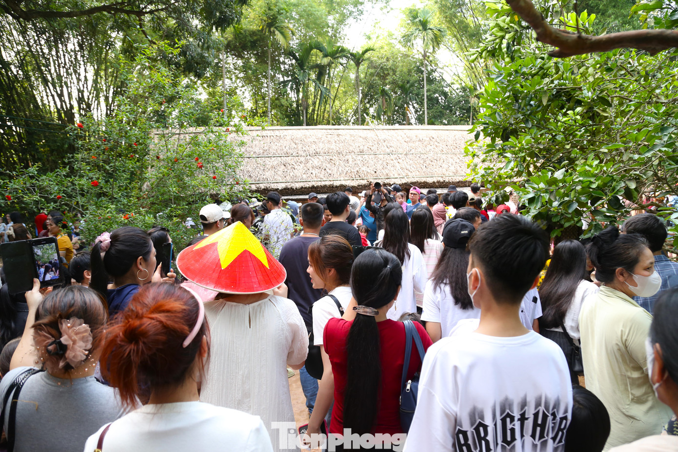 Làng Sen - nơi lưu giữ những kỷ vật gắn bó thời niên thiếu của Chủ tịch Hồ Chí Minh và kỷ niệm hai lần Bác về thăm quê.