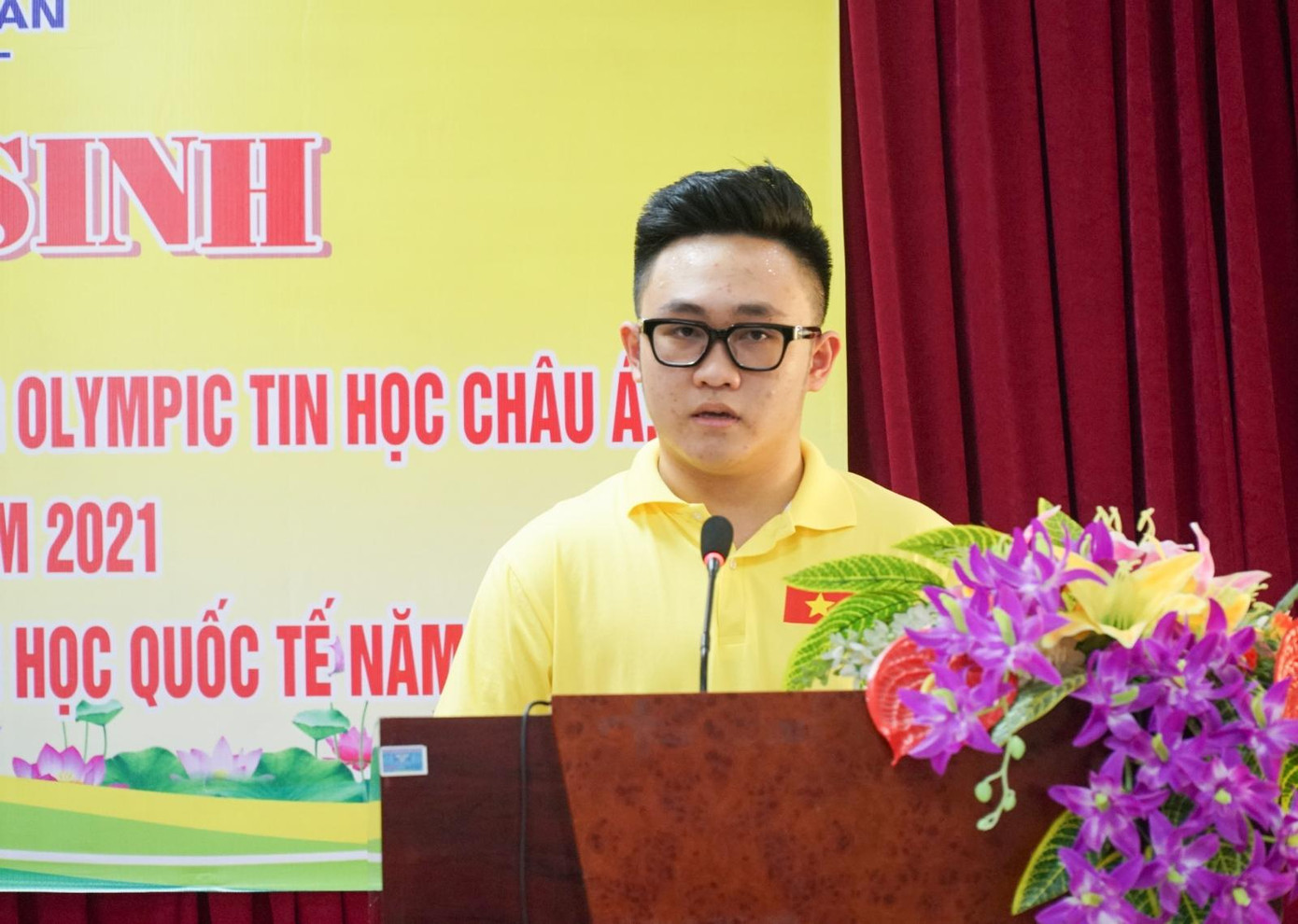 Trương Văn Quốc Bảo đại diện chia sẻ hành trình giành Huy chương quốc tế và khu vực. Trương Văn Quốc Bảo đại diện chia sẻ hành trình giành Huy chương quốc tế và khu vực.