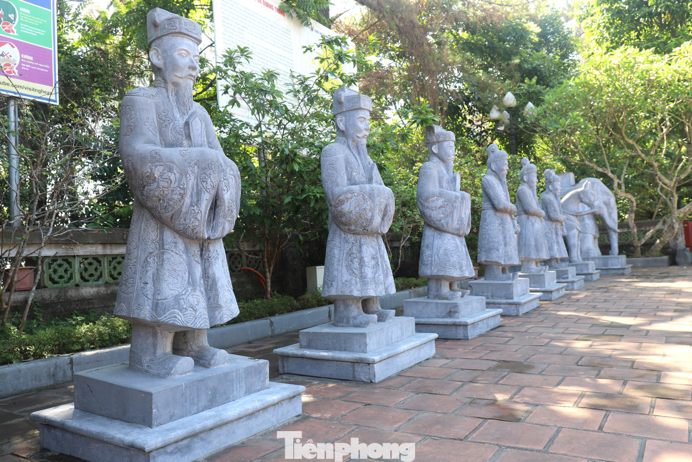 Đền thờ Hoàng đế Quang Trung là một công trình văn hóa tâm linh gắn với du lịch nổi tiếng của Nghệ An.