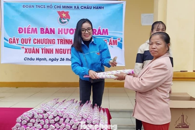 Bán hương trầm gây quỹ chương trình "Mùa đông ấm, Xuân tình nguyện"