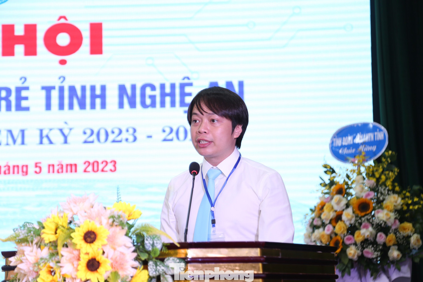 Anh Nguyễn Hữu Tú – Ủy viên BCH Trung ương Đoàn, Phó Chủ tịch Thường trực kiêm Tổng Thư ký Hội Thầy thuốc trẻ Việt Nam phát biểu chỉ đạo tại Đại hội. Anh Nguyễn Hữu Tú – Ủy viên BCH Trung ương Đoàn, Phó Chủ tịch Thường trực kiêm Tổng Thư ký Hội Thầy thuốc trẻ Việt Nam phát biểu chỉ đạo tại Đại hội.