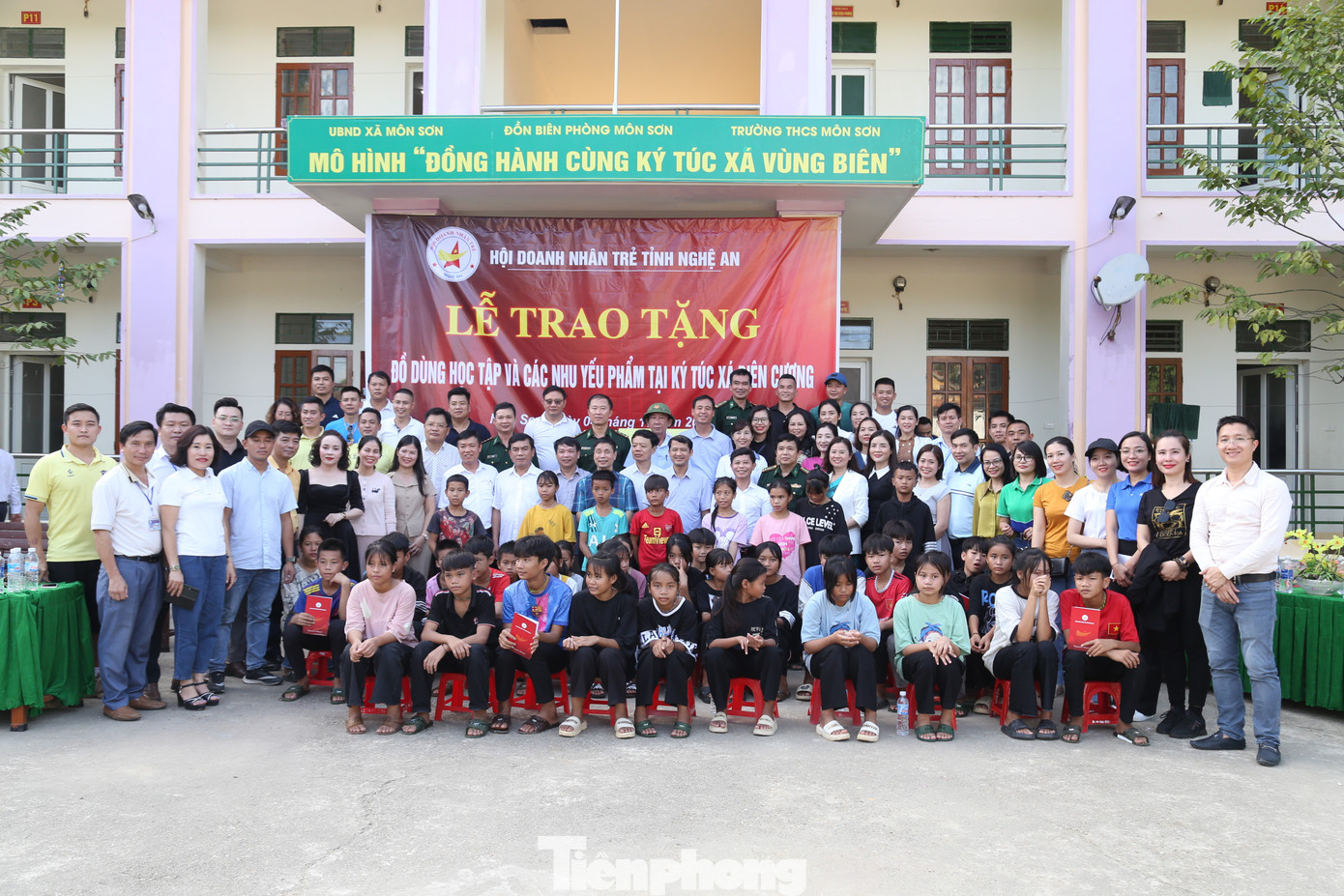 Hoạt động thể hiện tinh thần tương thân, tương ái của cộng đồng doanh nghiệp trẻ. Hoạt động thể hiện tinh thần tương thân, tương ái của cộng đồng doanh nghiệp trẻ.