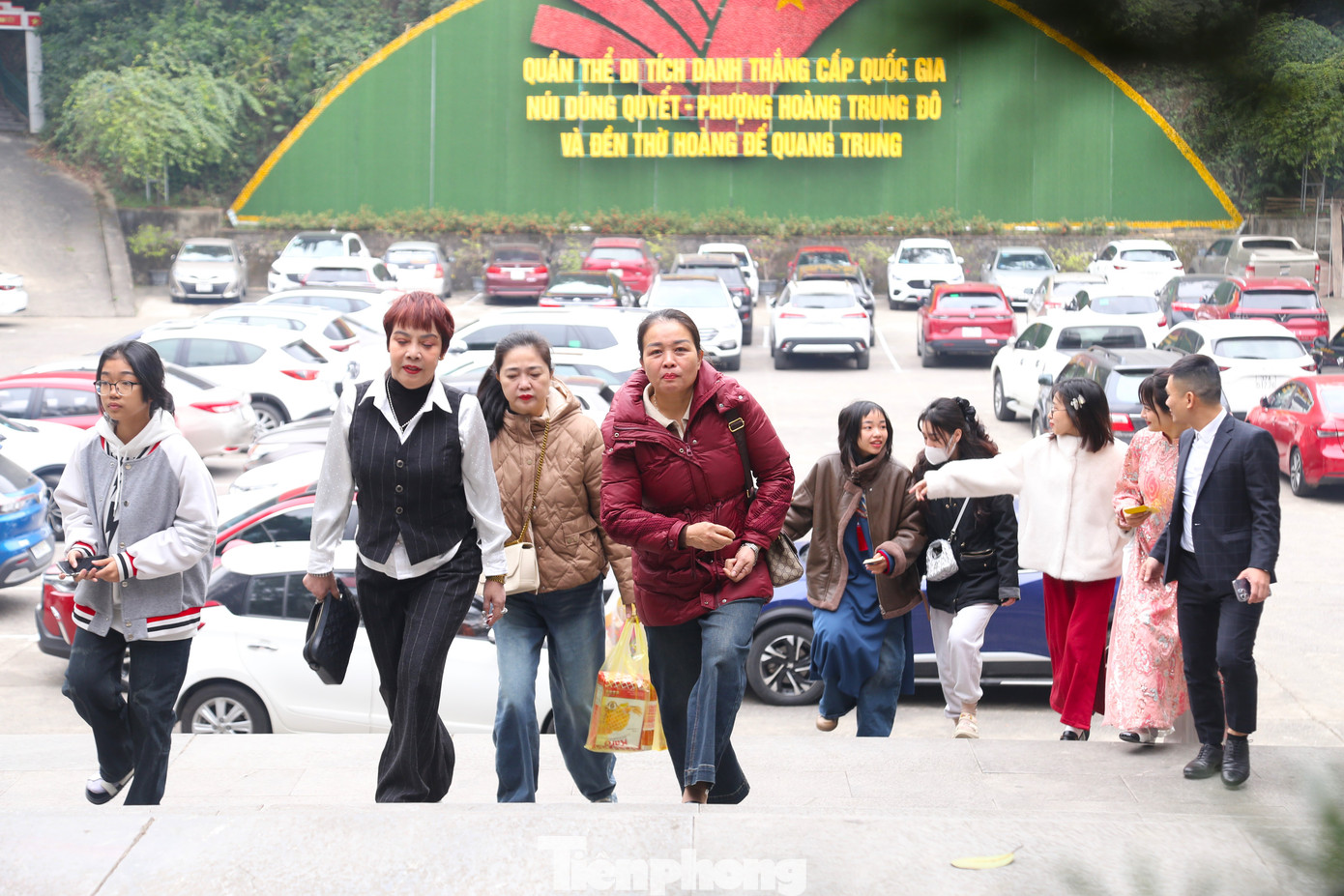 Hàng năm đền thờ Hoàng đế Quang Trung có 2 ngày lễ lớn là ngày 29/7 âm lịch - ngày mất của Hoàng đế Quang Trung và ngày mùng 5 tháng Giêng âm lịch - ngày Chiến thắng Ngọc Hồi - Đống Đa. Đây là dịp để nhân dân các địa phương tưởng nhớ và biết ơn người anh hùng dân tộc Quang Trung - Nguyễn Huệ đã có công chống giặc ngoại xâm thống nhất đất nước cũng như góp phần tuyên truyền, quảng bá và phát huy giá trị văn hóa tâm linh đối với đền thờ Hoàng đế Quang Trung. Hàng năm đền thờ Hoàng đế Quang Trung có 2 ngày lễ lớn là ngày 29/7 âm lịch - ngày mất của Hoàng đế Quang Trung và ngày mùng 5 tháng Giêng âm lịch - ngày Chiến thắng Ngọc Hồi - Đống Đa. Đây là dịp để nhân dân các địa phương tưởng nhớ và biết ơn người anh hùng dân tộc Quang Trung - Nguyễn Huệ đã có công chống giặc ngoại xâm thống nhất đất nước cũng như góp phần tuyên truyền, quảng bá và phát huy giá trị văn hóa tâm linh đối với đền thờ Hoàng đế Quang Trung.