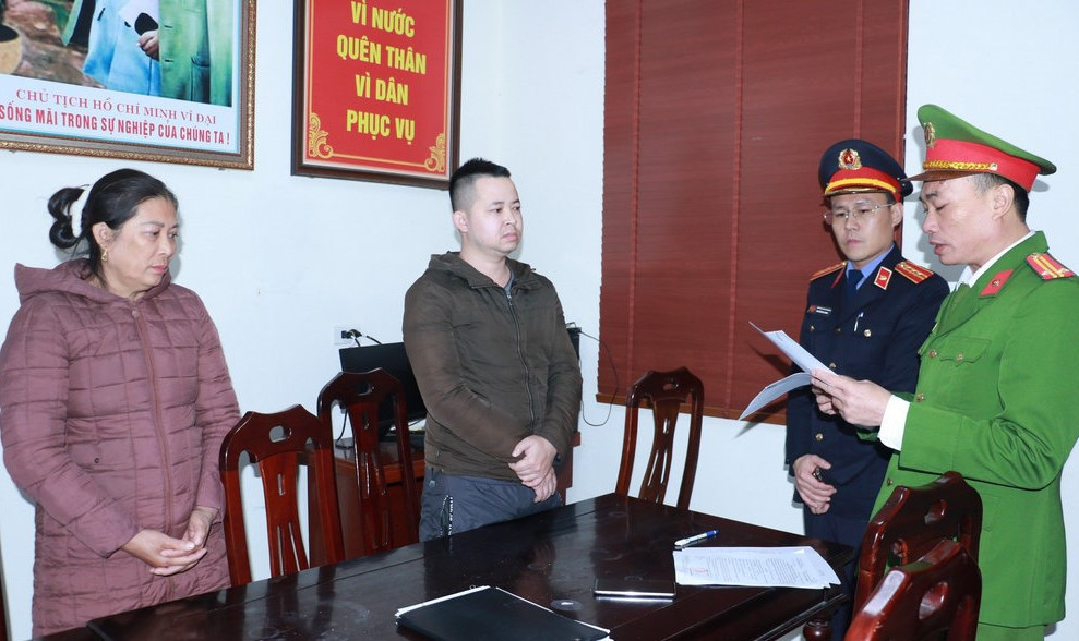 Thi hành lệnh bắt bị can để tạm giam đối với Hồ Văn Mạnh và Trần Thị Ngọc. Thi hành lệnh bắt bị can để tạm giam đối với Hồ Văn Mạnh và Trần Thị Ngọc.