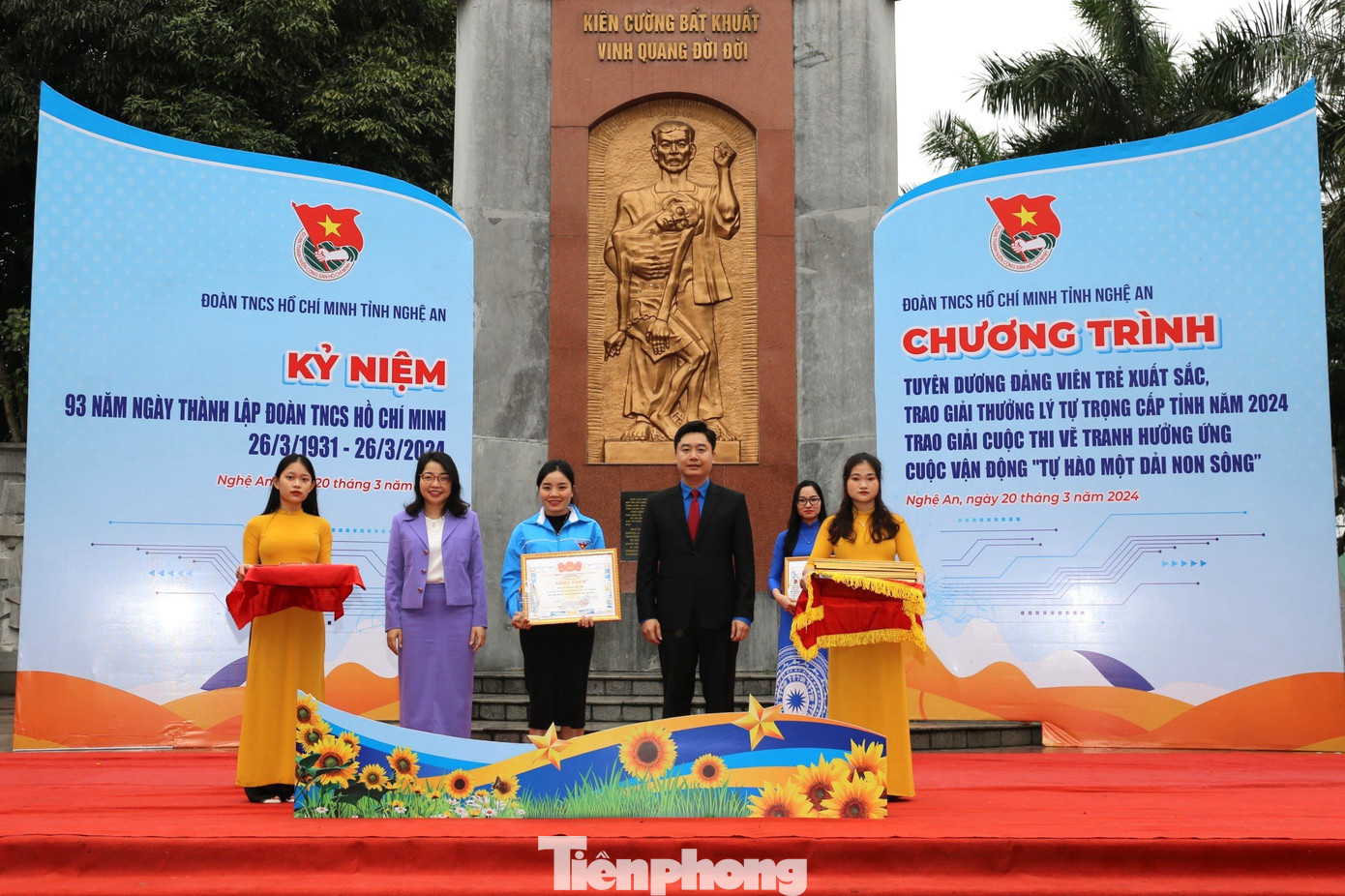 Lương Nga là 1 trong 14 cán bộ Đoàn đạt giải thưởng Lý Tự Trọng cấp tỉnh năm 2024.