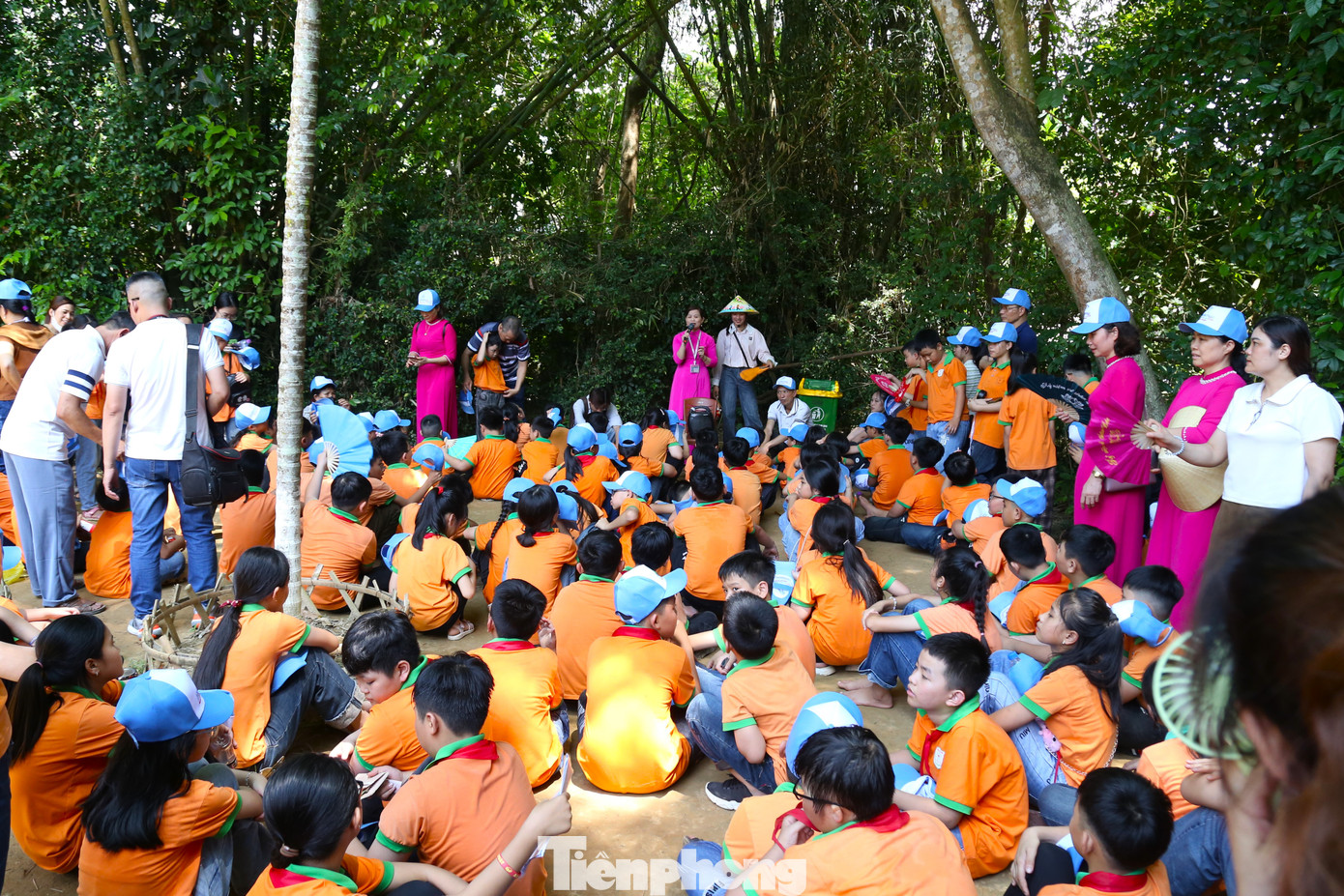 Khu di tích quốc gia đặc biệt Kim Liên luôn là “địa chỉ đỏ” được đông đảo người dân và du khách thập phương tìm về, để được hiểu hơn về nơi đã nuôi dưỡng tâm hồn và khát vọng giành độc lập, tự do cho đất nước của Chủ tịch Hồ Chí Minh.