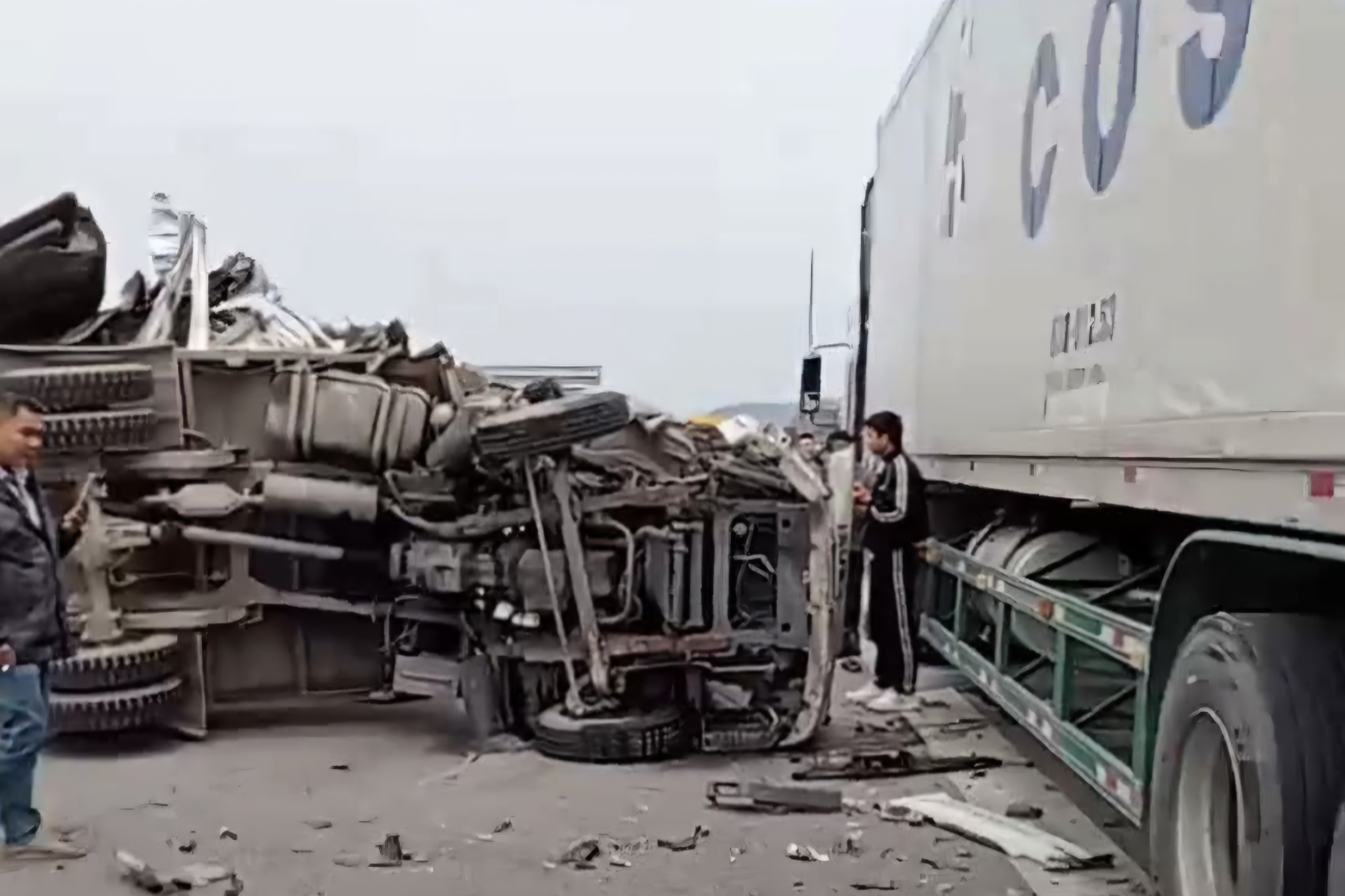 Lực lượng chức năng có mặt tại hiện trường