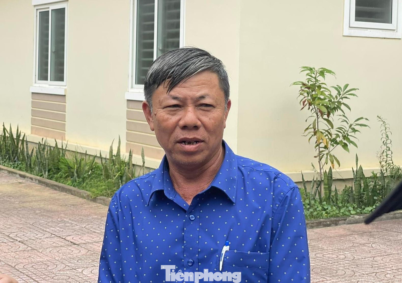 Ông Lê Xuân Hòa, anh trai bà Thủy xúc động khi em gái trở về