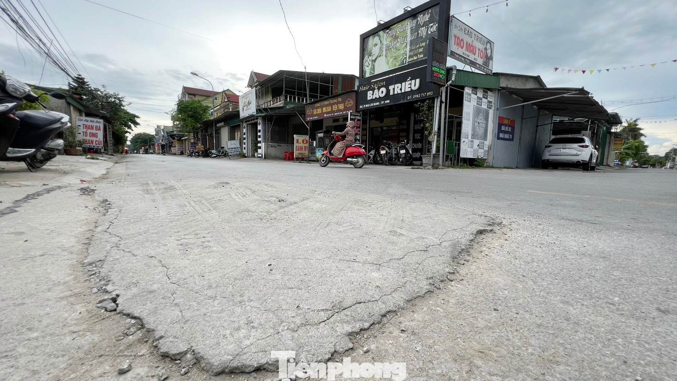 Ông Trần Văn Dũng – Phó Giám đốc Ban QLDA xây dựng các công trình dân dụng và công nghiệp tỉnh Nghệ An cho biết, Ban đã nhận được phản ánh về vấn đề này và đã làm văn bản gửi nhà thầu yêu cầu sửa chữa, khắc phục.