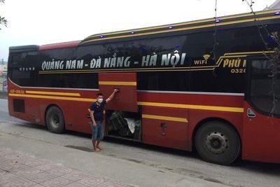 Xe giường nằm chạy tuyến Quảng Nam - Hà Nội chở động vật không rõ nguồn gốc.