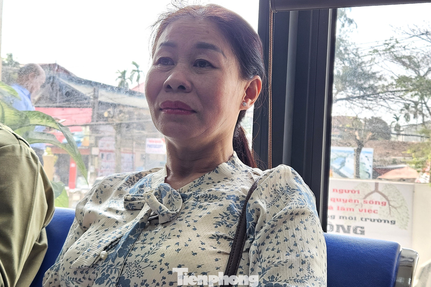 Bà Hương đi 3 lần nhưng vẫn chưa nộp được hồ sơ liên quan đến đất đai