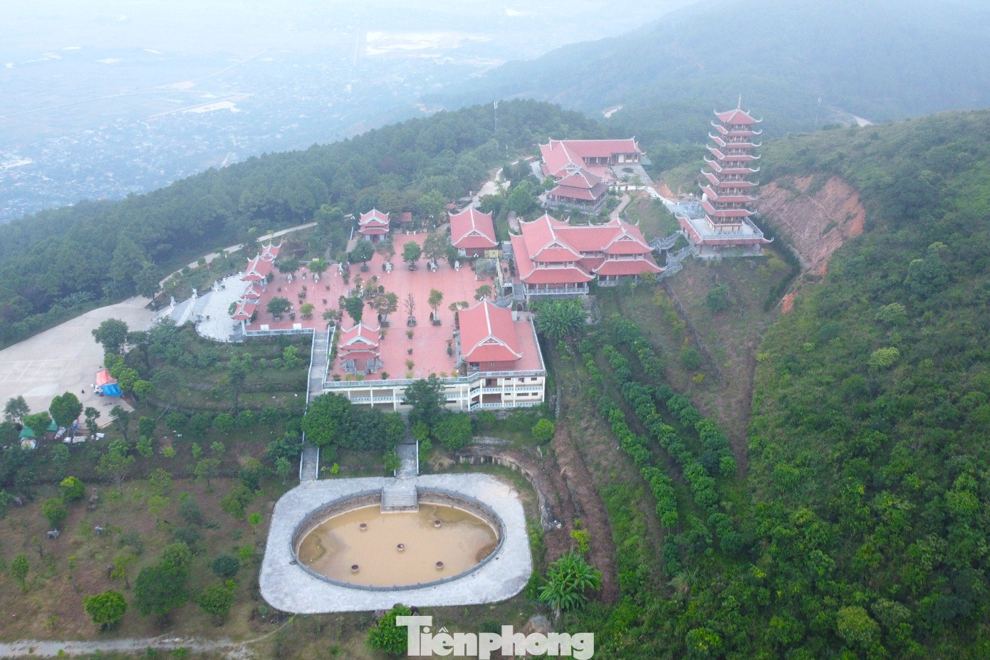 Ngày 19/2/2016, Hội kỷ lục gia Việt Nam đã xác nhận 4 kỷ lục Việt Nam cho chùa Đại Tuệ gồm: Ngôi chùa có tượng hồng ngọc nhiều nhất, tượng bằng gỗ dâu nguyên khối nhiều nhất, hệ thống câu đối bằng thư pháp thuần Việt nhiều nhất và chùa trên núi có hồ nhân tạo lớn nhất.