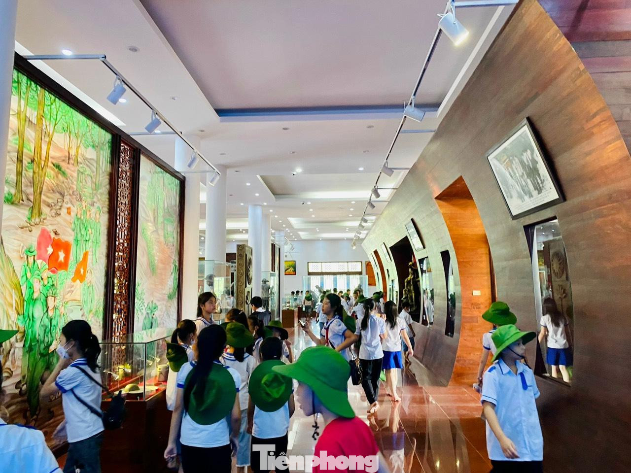 Khu di tích lịch sử Quốc gia Truông Bồn không chỉ là một trong những địa chỉ đỏ trong giáo dục truyền thống yêu nước, truyền thống cách mạng cho thế hệ trẻ mà đã trở thành một điểm du lịch tâm linh, thu hút đông đảo nhân dân, du khách trong nước và quốc tế mỗi khi có dịp về với Nghệ An.