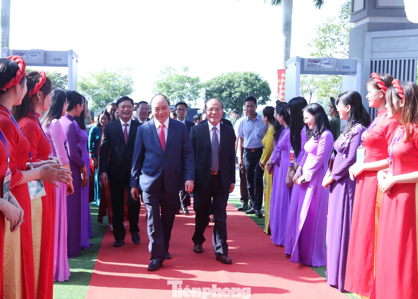 Chủ tịch nước Nguyễn Xuân Phúc dự lễ kỷ niệm 120 năm ngày sinh Tổng Bí thư Lê Hồng Phong