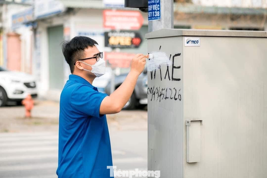 “Hoạt động nhằm tuyên truyền cho nhân dân không dán, vẽ, quảng cáo rao vặt trên các tủ điện, bốt điện gây mất mỹ quan đô thị. Đồng thời việc trang trí lại các bốt điện sẽ mang lại hình ảnh mới, sáng hơn, đẹp hơn trên từng góc phố, tuyên truyền trong đoàn viên thanh thiếu nhi và nhân dân nâng cao ý thức bảo vệ môi trường, bảo vệ cảnh quan đô thị”, anh Việt chia sẻ.