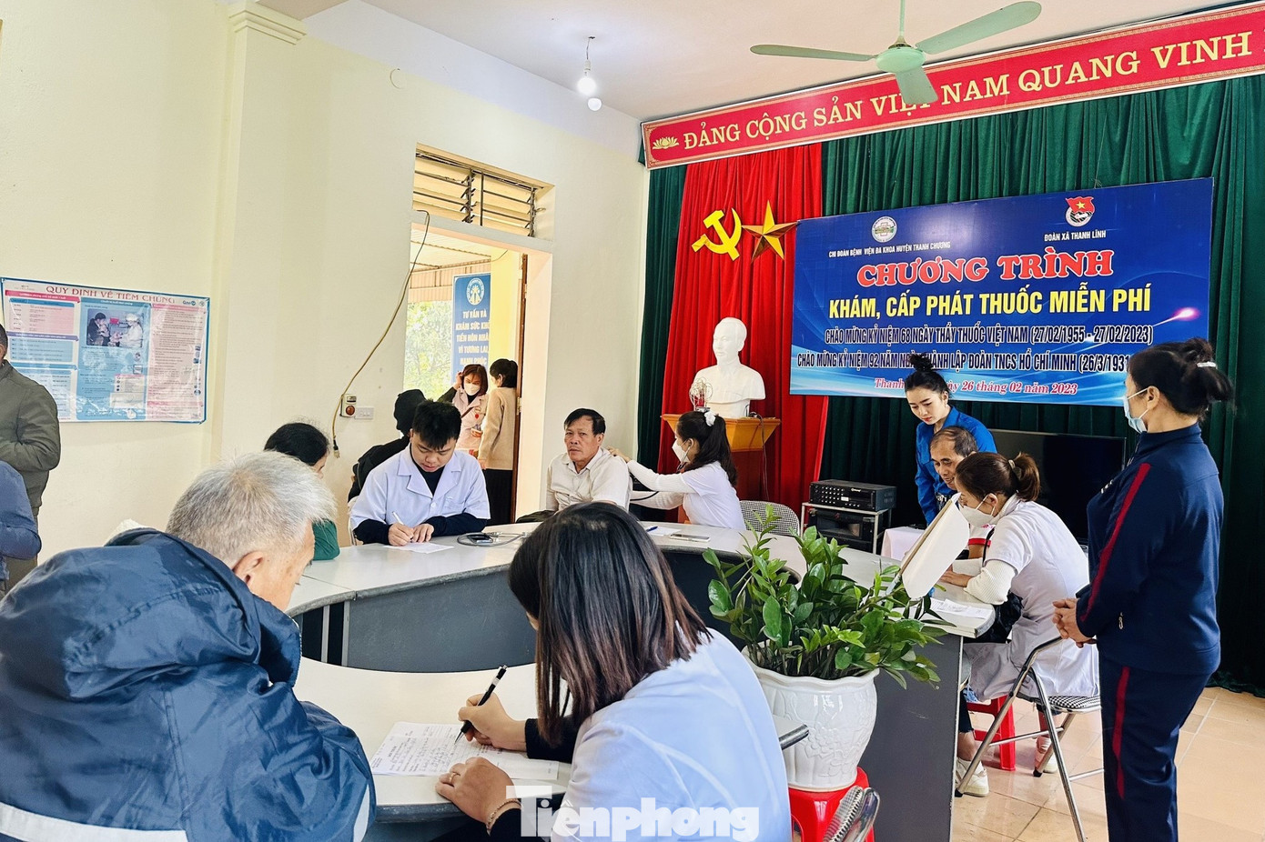 Tổ chức 3.000 lượt thăm, khám, tư vấn sức khỏe miễn phí.