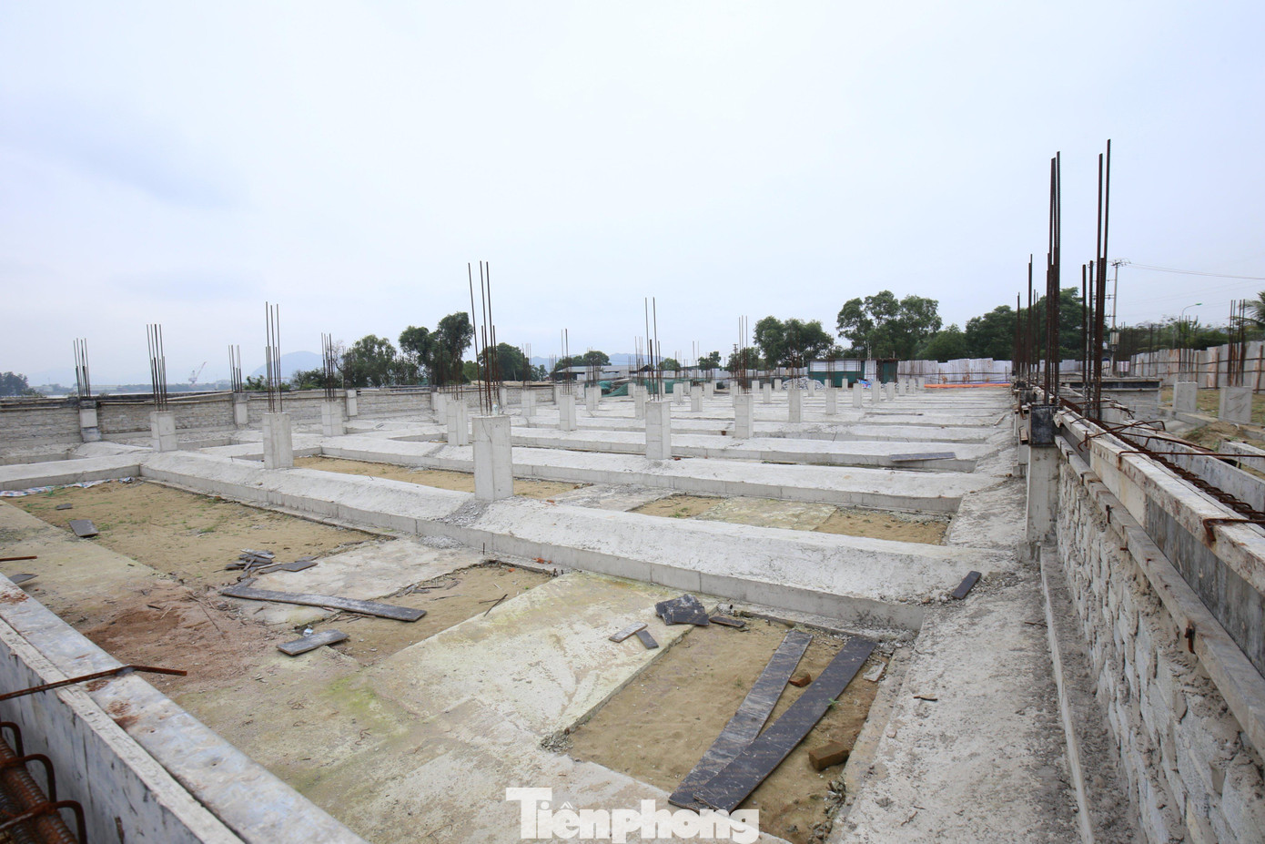 Một dự án "trống đánh xuôi, kèn thổi ngược" Một dự án "trống đánh xuôi, kèn thổi ngược"