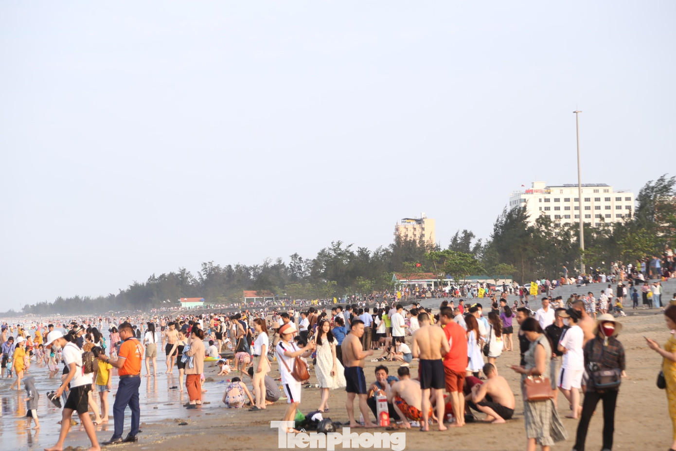 Biển Cửa Lò đông nghịt du khách dịp lễ Biển Cửa Lò đông nghịt du khách dịp lễ