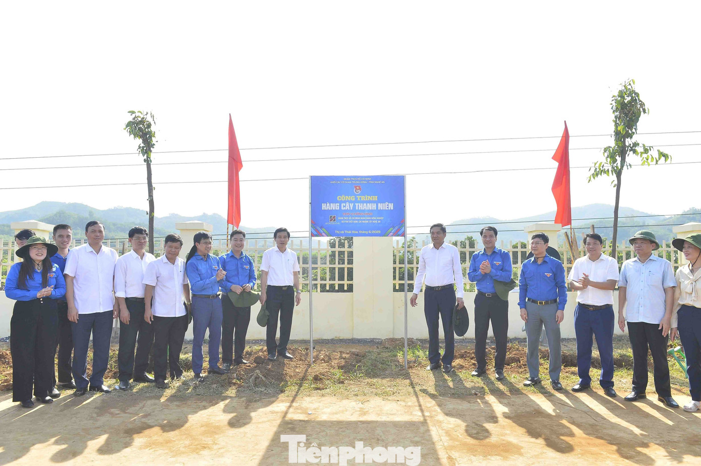 Khánh thành công trình Hàng cây thanh niên Khánh thành công trình Hàng cây thanh niên