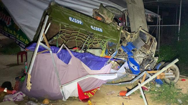 Hiện trường vụ tai nạn thương tâm