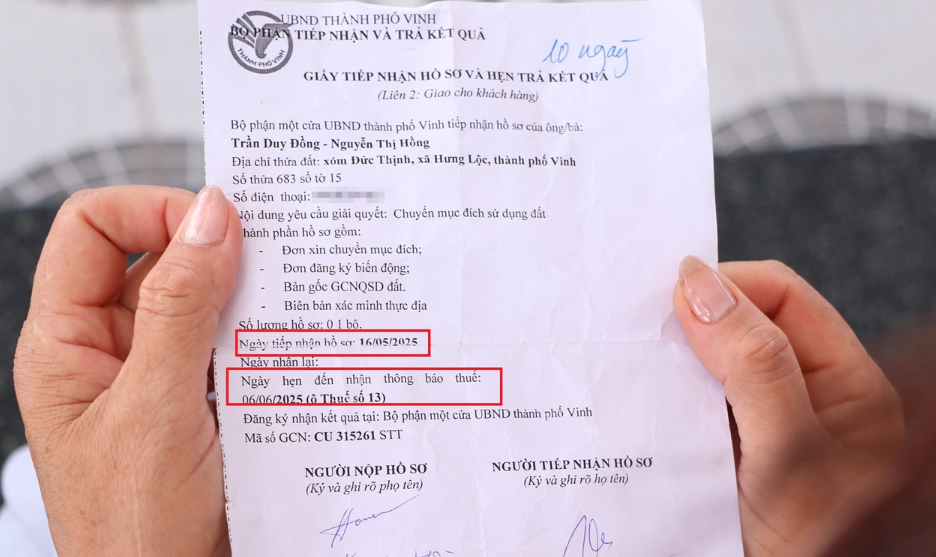 Phiếu tiếp nhận hồ sơ của bà Hồng Phiếu tiếp nhận hồ sơ của bà Hồng